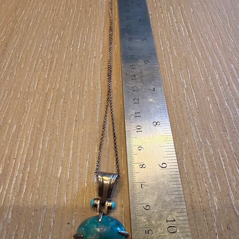Sterling silver Turquoise Pendant Necklace - Picture 5 of 9